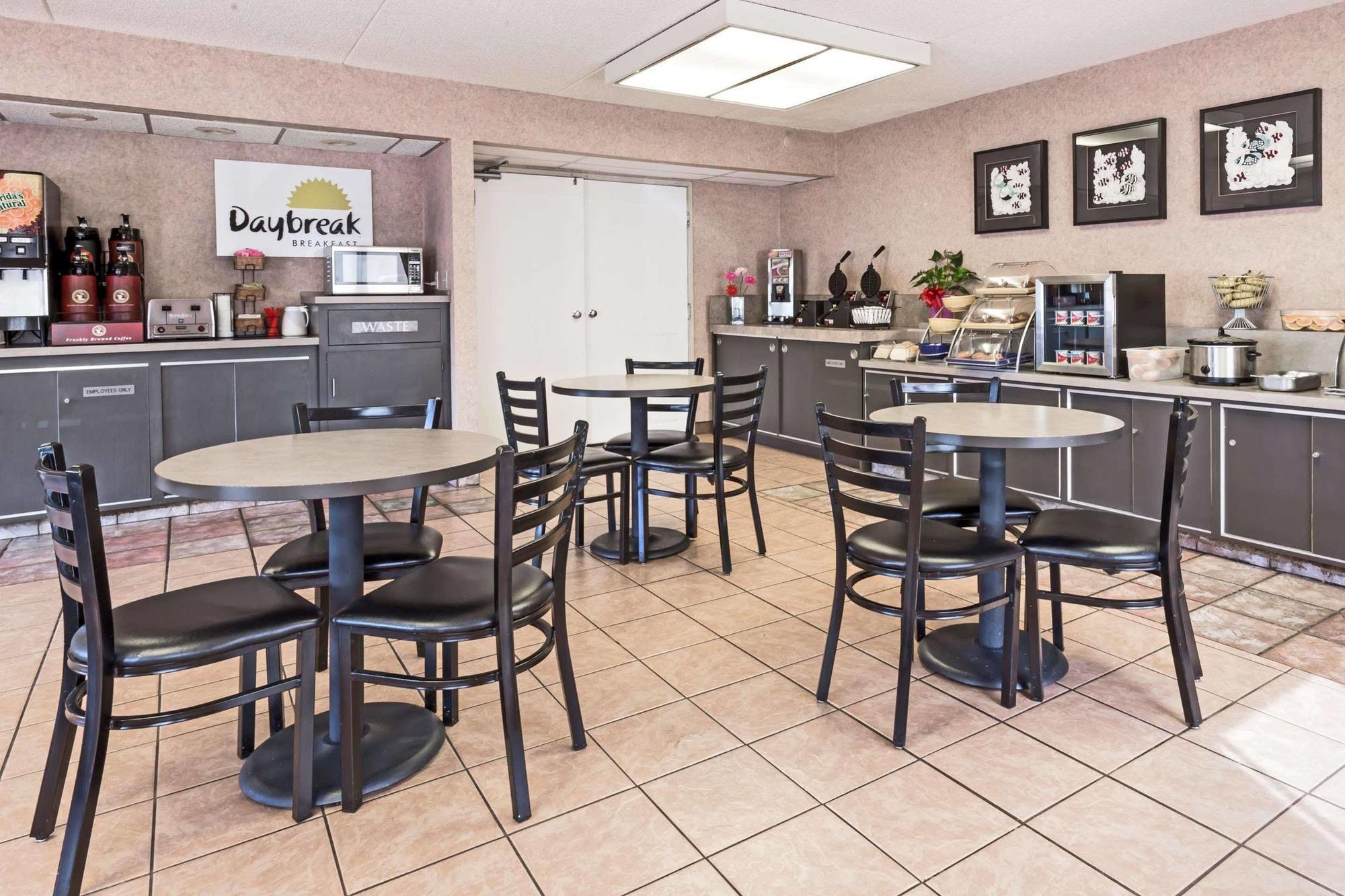 Quality Inn & Suites Clackamas - Portland Εξωτερικό φωτογραφία