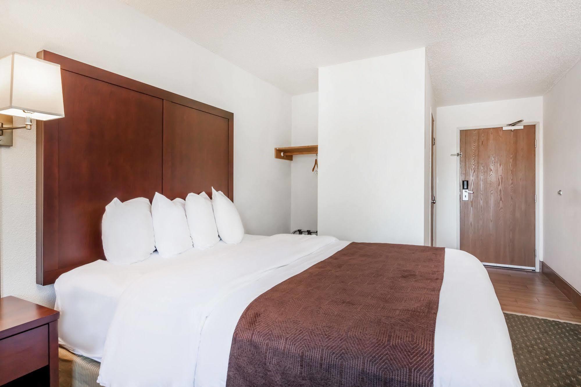 Quality Inn & Suites Clackamas - Portland Εξωτερικό φωτογραφία