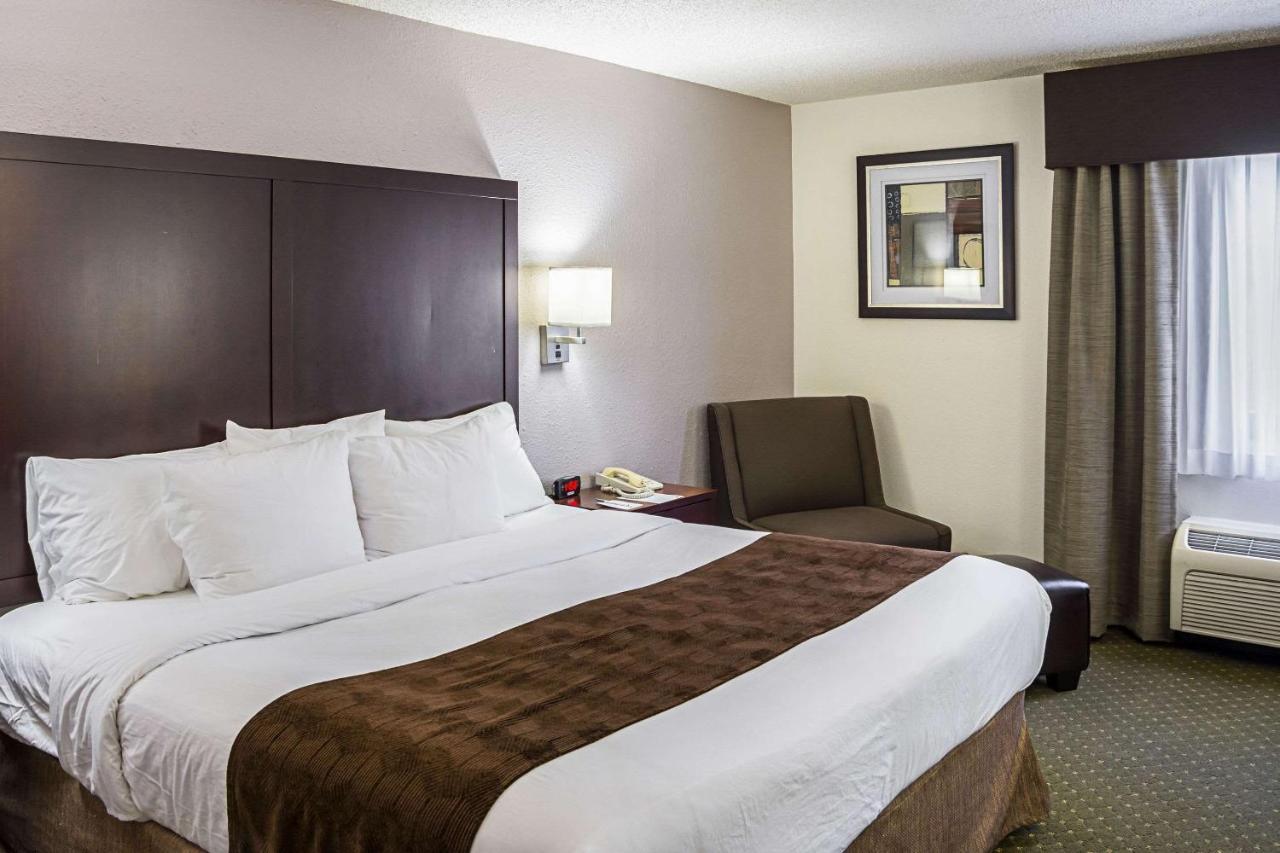 Quality Inn & Suites Clackamas - Portland Εξωτερικό φωτογραφία